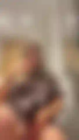 A quick orgasm before the shower!