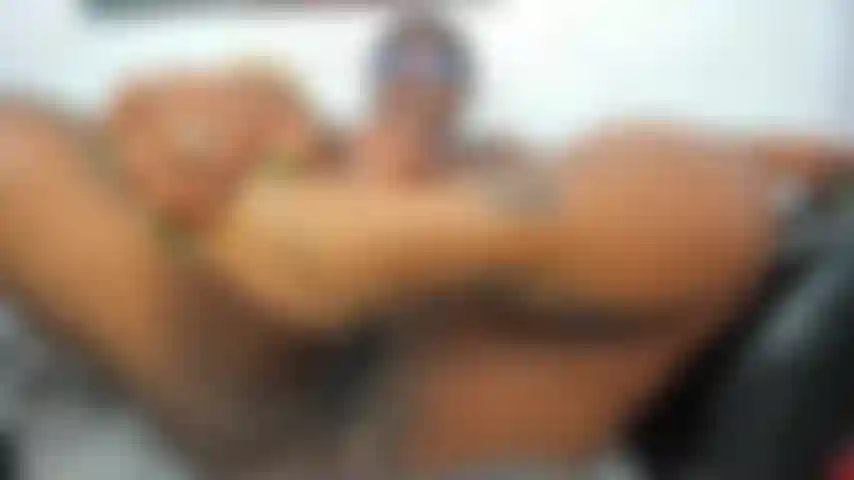 Pussy and foot play, do you want to taste?