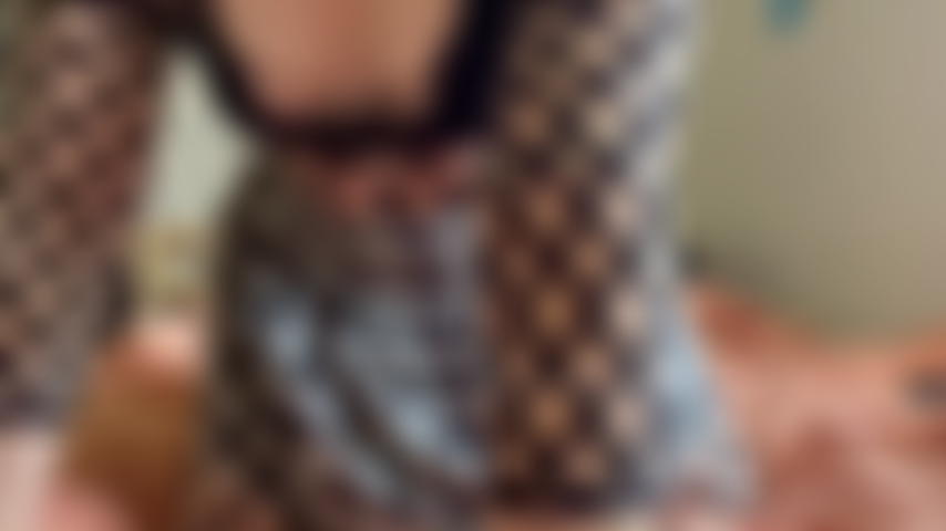 TWERKING, BODY STOCKING | alt girl twerks in body stocking