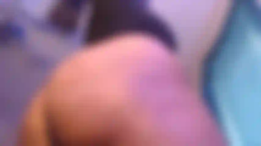 CREAMING WHILE TWERKING