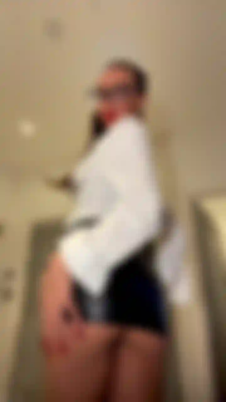 Let me beg for Daddys cock in every hole ;)