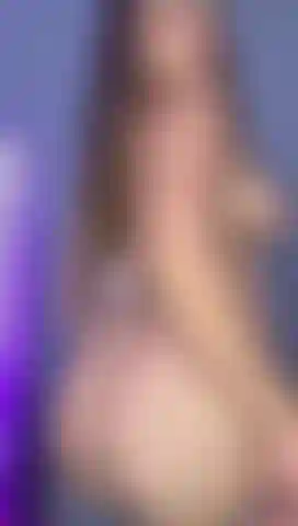 This sexy blonde wants hard sex