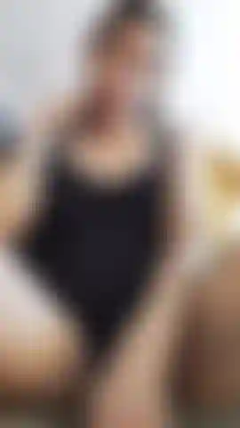 Do you like wet bodies?  I soaked myself just for you.