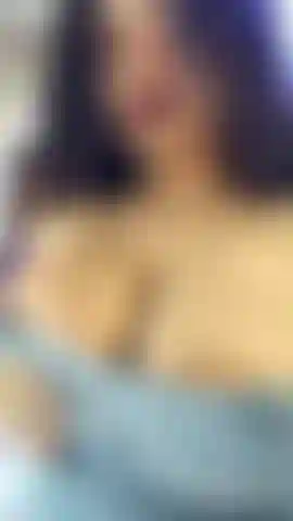 I'm not a dream, but I can make you lose your mind like one