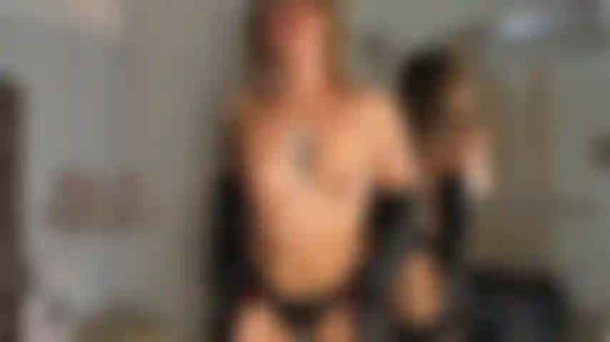 Sexy mommy nauthy in oil.