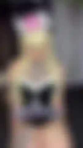 Bowsette is gifted a 14 inch mushroom cock