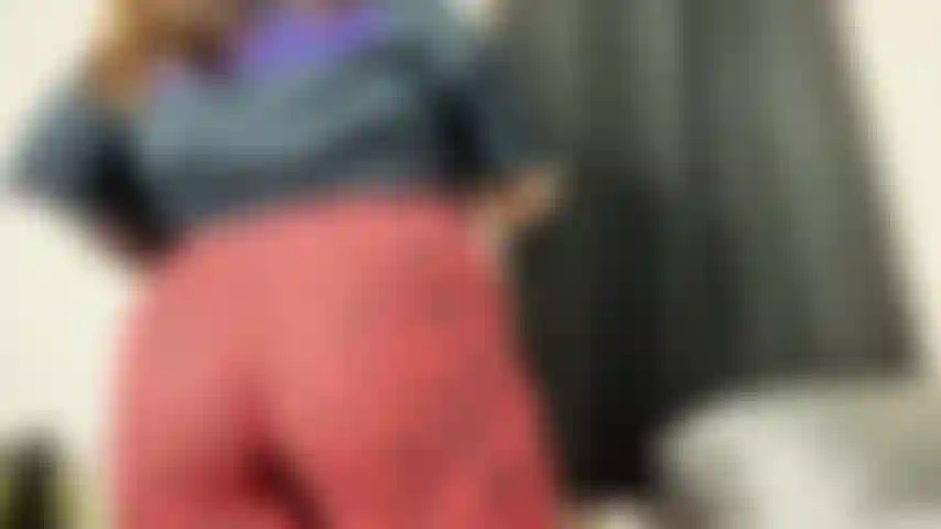 Twerking in tight pants