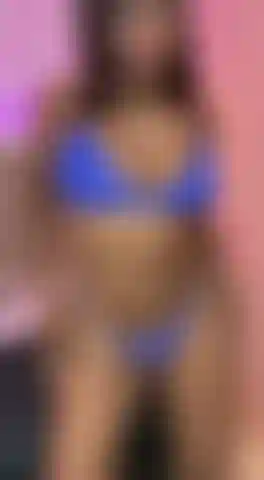 Striptease and play domi.