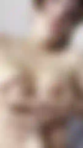I love feeling a cock in the middle of my big tits🔥