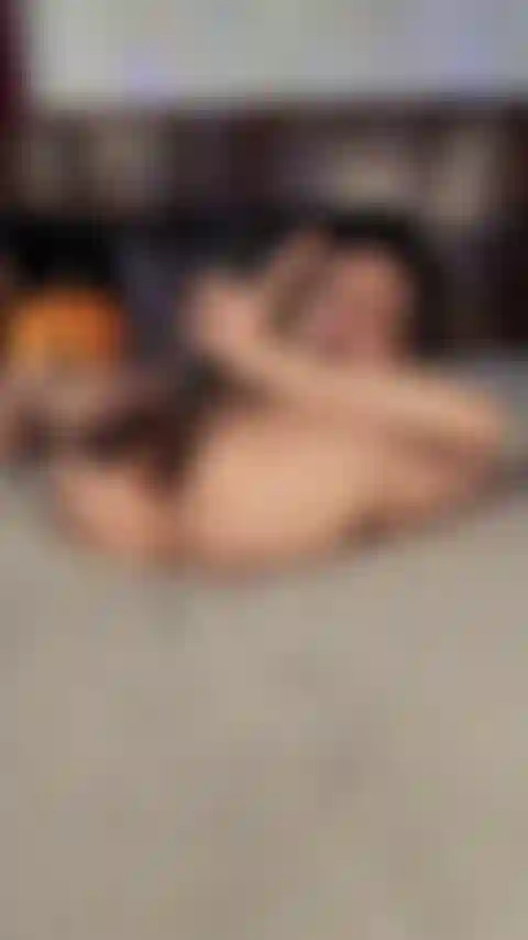 Huge cocks in both of my holes! My holes are so stretched it makes me cum!