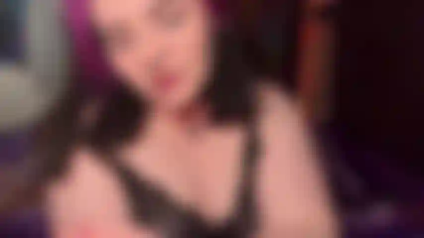 Oiled ass worship and shaking