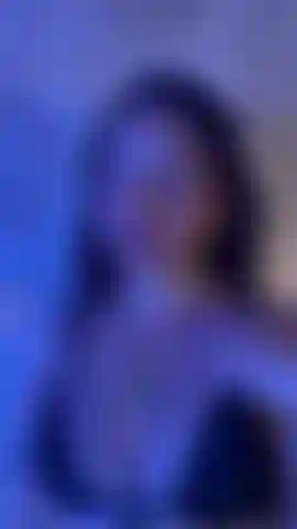 Hi guys, my name is Lola. I hope we can have fun and get to know each other.