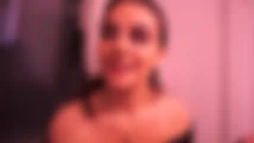 Showertime With Lucia!