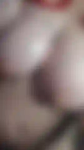Oily bouncy boobs 😍 enjoy 😉