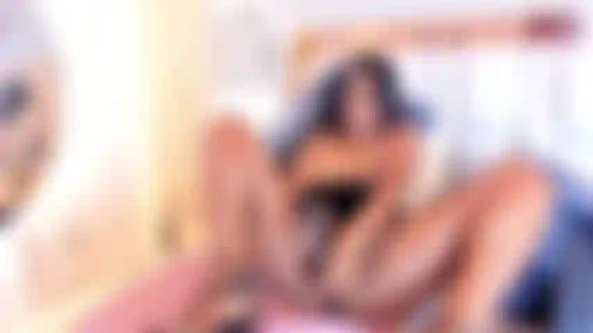 Omggg! feeling my pussy throb drives me crazy 😘
