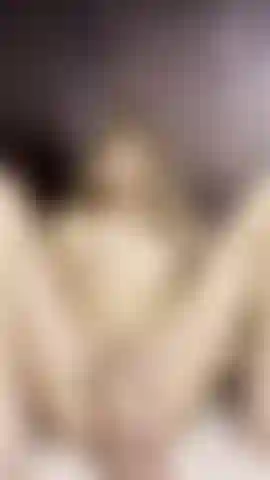 I love fucking my pussy with a big dildo