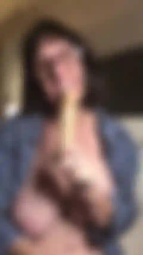 Daddy!  I want to suck your cock so bad!  Cum closer so I can give you a nice blow job!