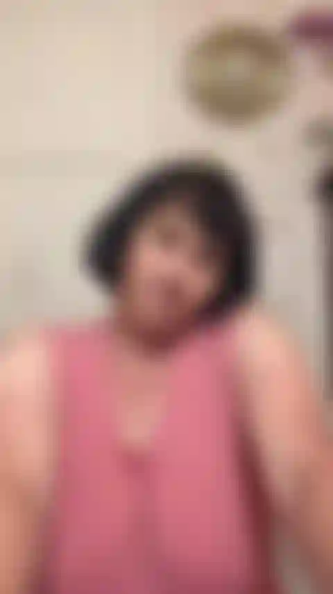 Hot full body oil show!  With lots of close ups!