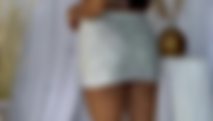 Between lights and elegance.