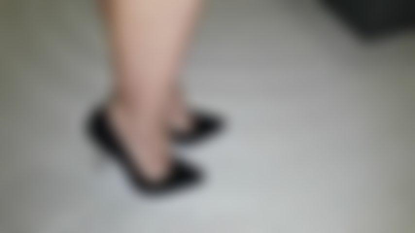 Aux pieds - At my feet