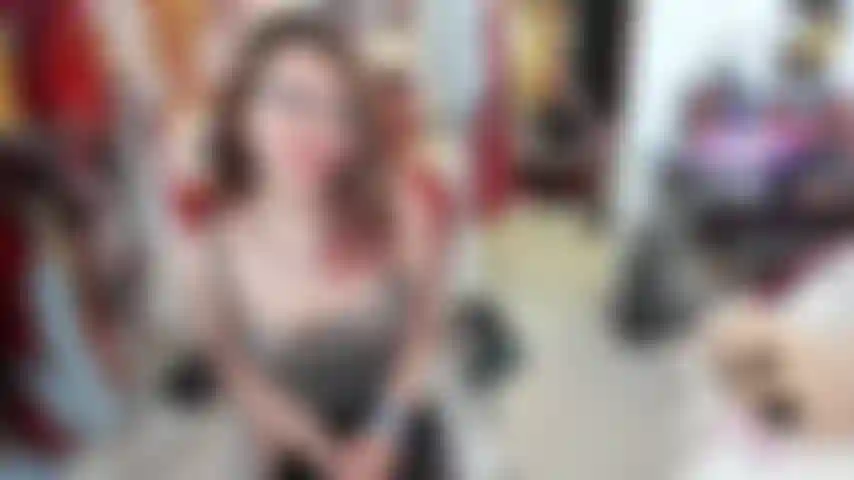 INCREDIBLE ROLEPLAY! YOUR NAUGHTY OLDER GIRLFRIED is coming to you and all I'm going to do will be to seduce you, charm you and invite you to a place between my tights!