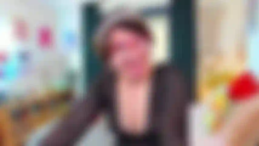 Lyzmania's FREECHAT - Give me a Kiss via Tip if you see me online