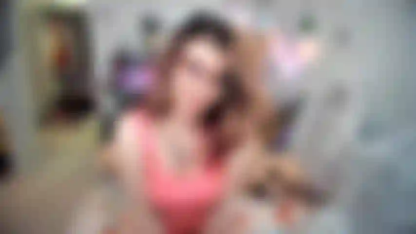 CUSTOM VIDEO-Finally i reveal you my bush! I am pretty shy showing it because it's not that much as you expect, but is my bush! Getting really horny knowing that you are looking at my naked body!