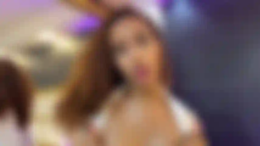 Maia on her first day of secretary gets really horny and wants to play with all her toys, come with here ;).