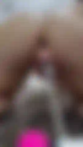 My pussy and my ass cannot withstand the tension of a double penetration that will make you go crazy