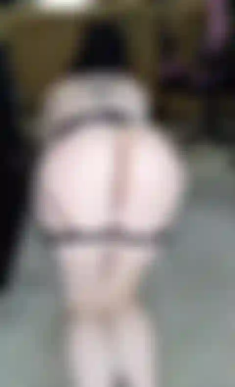 Showing Off Naked Ass and Pussy