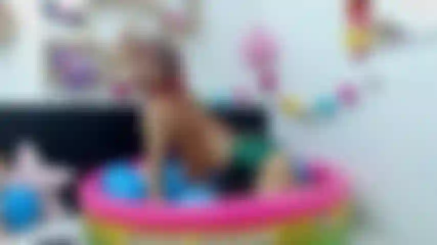 I have a great time in my pool, look how I have fun playing. (No nude)