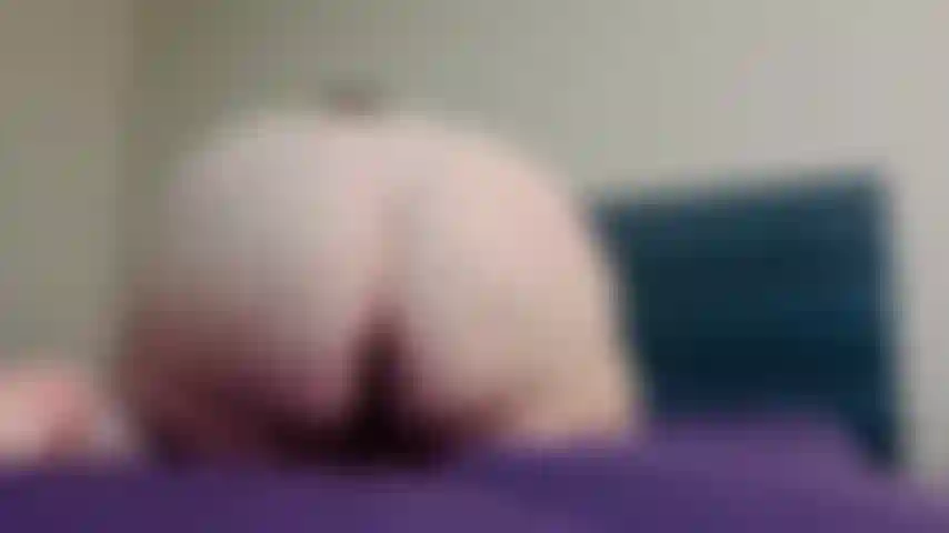 Booty buttplug doggy