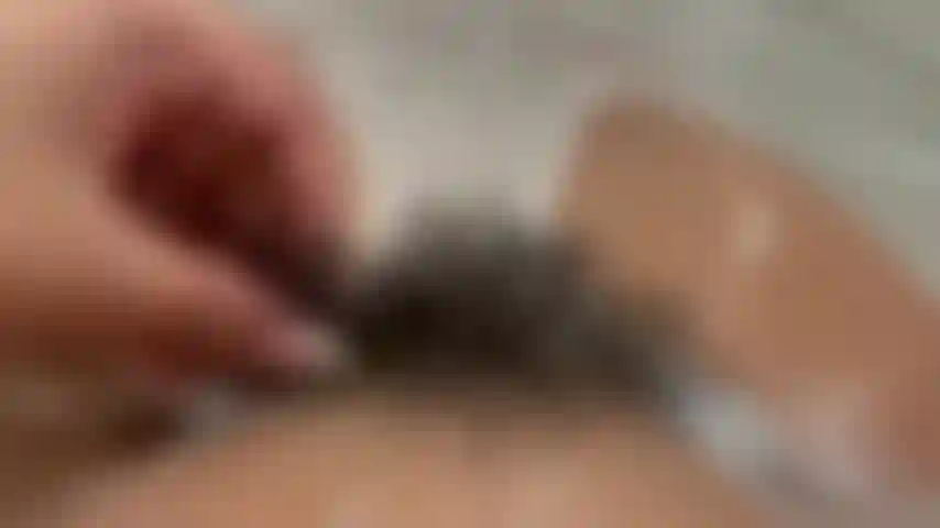 BATHTUB BUSH ALL SOAPED UP