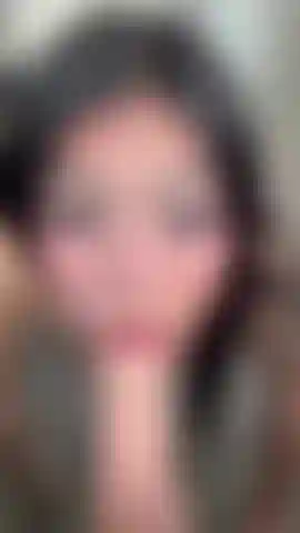 A good cock fucks my throat.