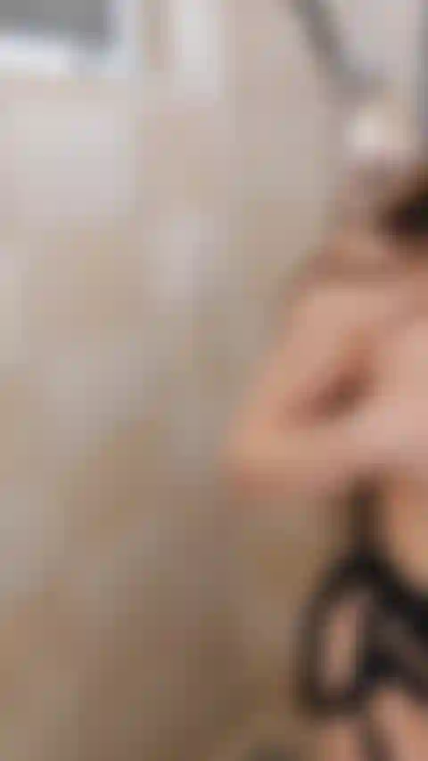 Join me in the shower for a  moemnt