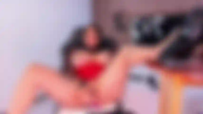 putting_dildo_in_my_pretty_pussy
