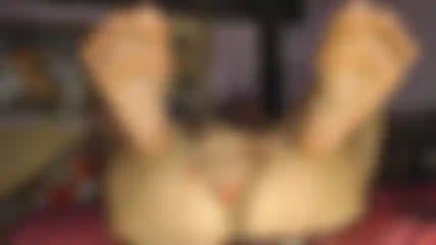 Watch me touching myself and pointing my oily feet toward you while you jerk your rock hard dick and explode!