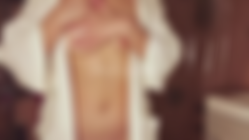 Full nude - fresh out of the shower, oiling up for you, teasing you.