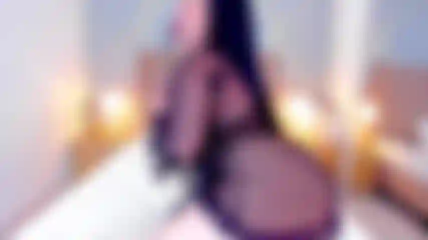 spanking this fat juicy ass in your face, you love it...