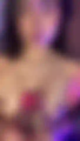 I like to play with two dildos at the same time.