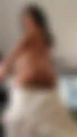 I want you to fuck me and treat my pussy like your most precious treasure