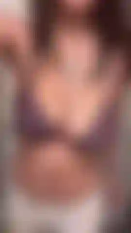 My tities barely fit in my bra.
