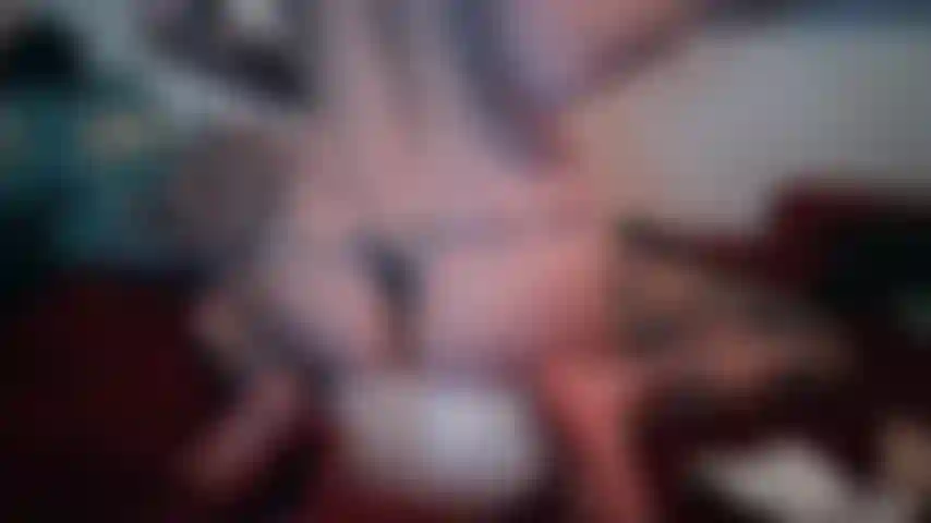 watch me pop a ballon with my ass