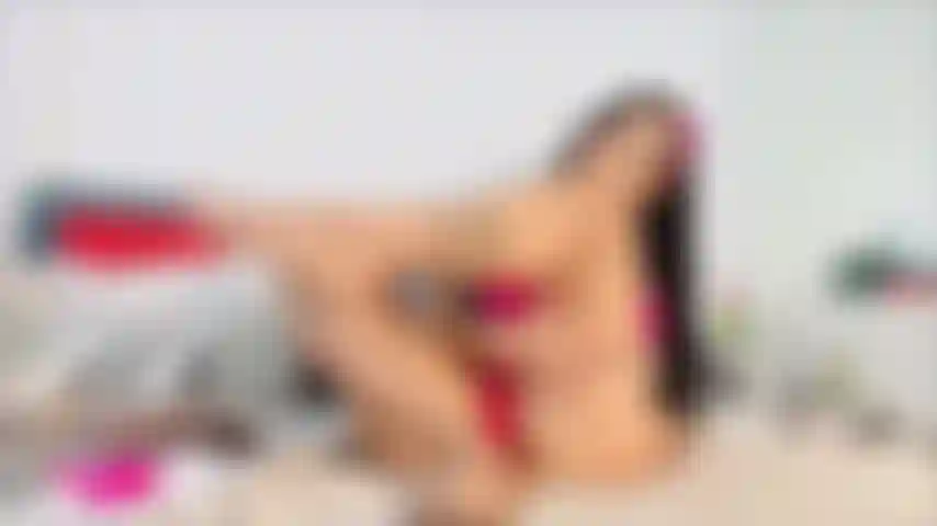 Foot Tease~ I',m going to stick these toes in your mouth, while you jerk it