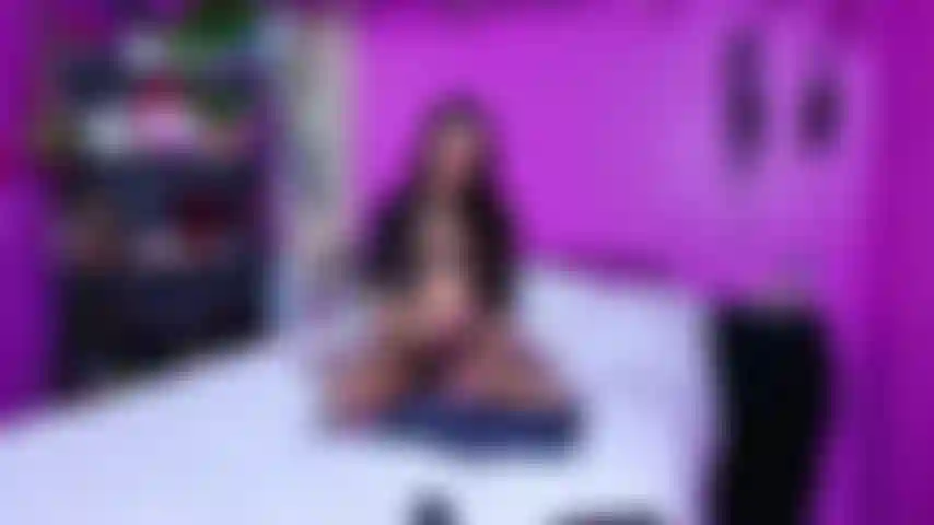 Foot cuck hold my foot while I cum on a bigger better cock