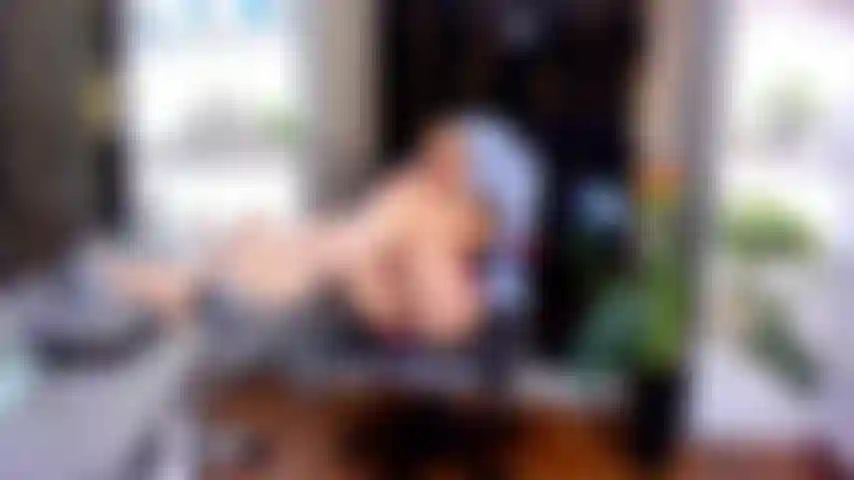 I'm_a_very_hot_milf_who_wants_to_squirt.