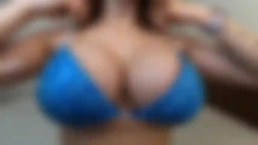 Huge bouncing boobs. HD. Slow motion. 120 fps.
