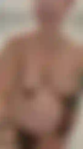 41 weeks and 3 days HUGE PREGNANT BELLY naked