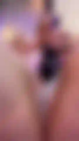 Look how I fuck my delicious pussy when I'm alone at home until I cum!!!