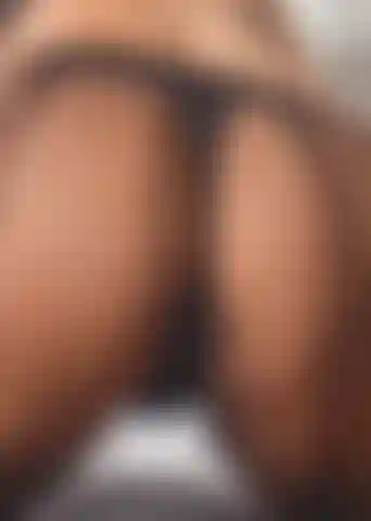 Booty shake, spank, slow mo